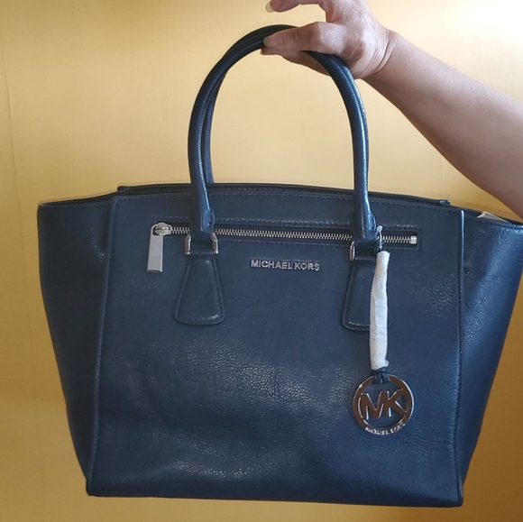 AUTHENTIC MICHAEL KORS SOPHIE LG SATCHEL - Picture 1 of 4